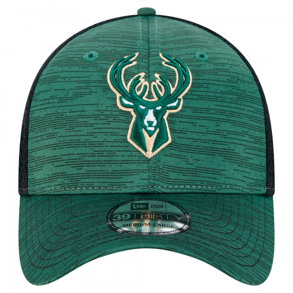 Бейсболка Milwaukee Bucks New Era Hunter Green Active Tech Neo Flex 39THIRTY