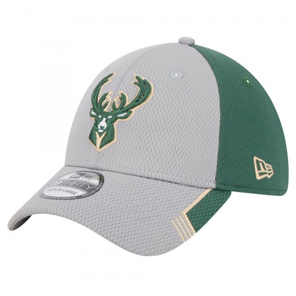 Бейсболка Milwaukee Bucks New Era Gray/Hunter Green Active Trim 39THIRTY