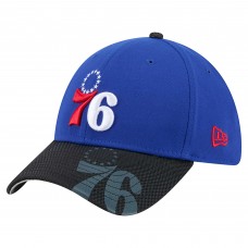 Бейсболка Philadelphia 76ers New Era Royal/Black Sport Night Visor Hit 39THIRTY