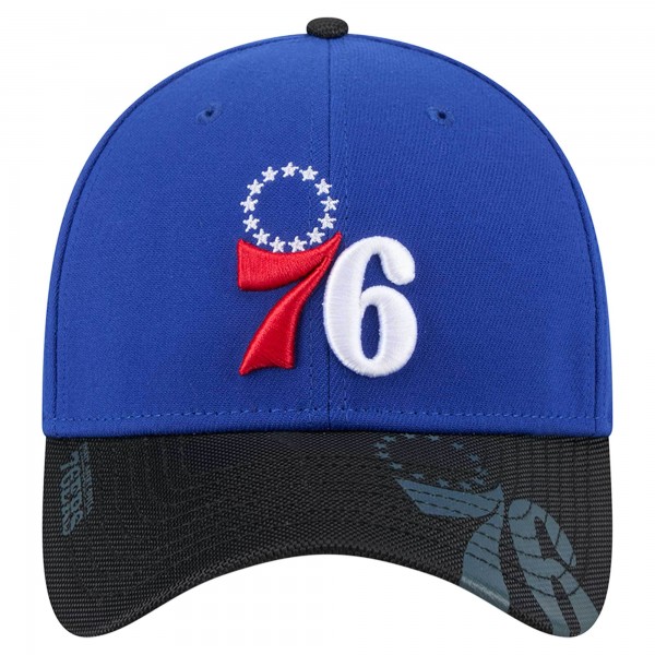 Бейсболка Philadelphia 76ers New Era Royal/Black Sport Night Visor Hit 39THIRTY