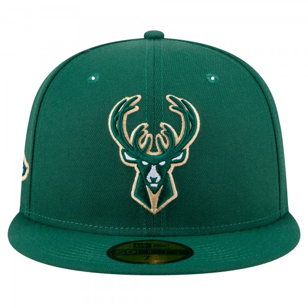 Бейсболка  Milwaukee Bucks New Era Hunter Green Throwback Pennant 59FIFTY