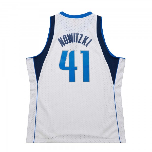 Игровая форма Dirk Nowitzki Dallas Mavericks Mitchell & Ness 2010/11 Hardwood Classics Swingman - White