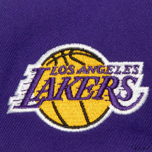 Бейсболка Los Angeles Lakers Mitchell & Ness White/Purple Retro Sport Color Block Script