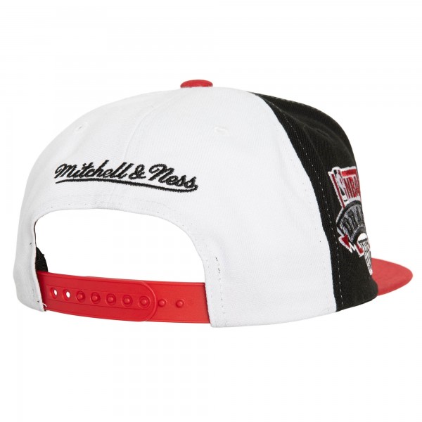 Бейсболка Chicago Bulls Mitchell & Ness Core - White/Red