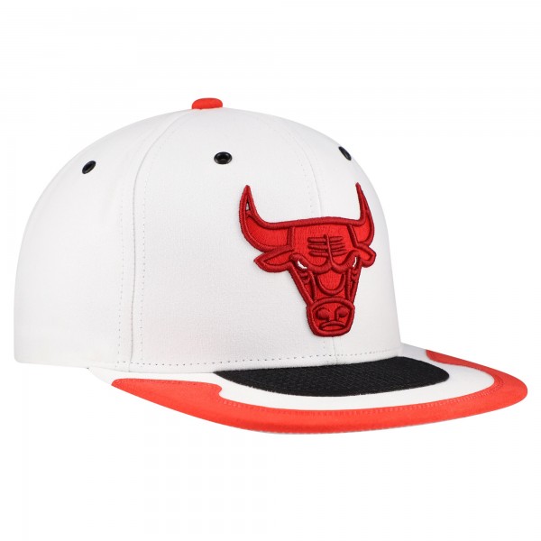 Бейсболка Chicago Bulls Mitchell & Ness Day 4 - White