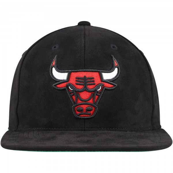Бейсболка Chicago Bulls Mitchell & Ness Sweet Suede - Black