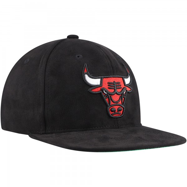 Бейсболка Chicago Bulls Mitchell & Ness Sweet Suede - Black