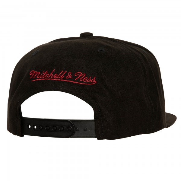 Бейсболка Miami Heat Mitchell & Ness Black Sweet Suede