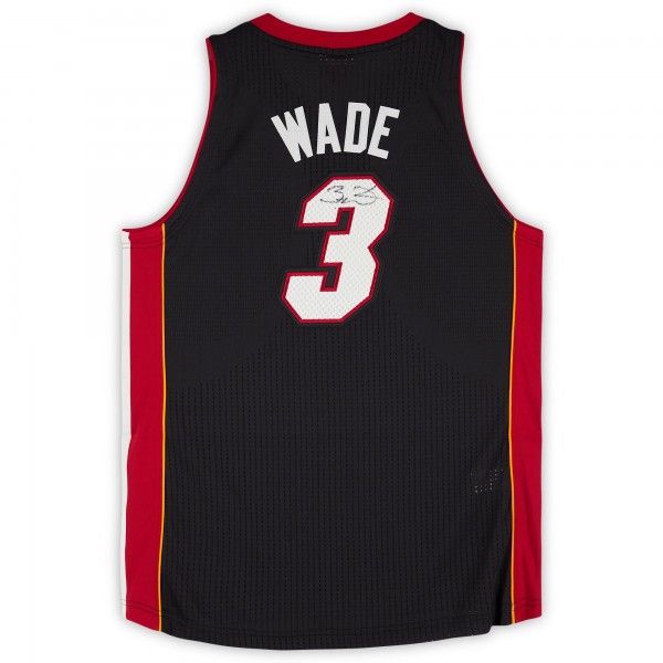 Игровая джерси Dwyane Wade Miami Heat Autographed Fanatics Authentic Black Mitchell & Ness 2012-13 Authentic with 25th Anniversary & NBA Finals Patches