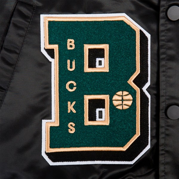 Бомбер Milwaukee Bucks Pro Standard Sublimated Satin - Black