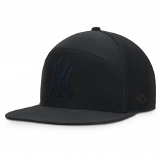 New York Yankees Fanatics Black Horizon Snapback Hat