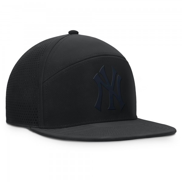 New York Yankees Fanatics Black Horizon Snapback Hat
