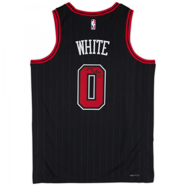 Игровая джерси Coby White Chicago Bulls Autographed Fanatics Authentic Black Jordan Brand Statement Edition Swingman