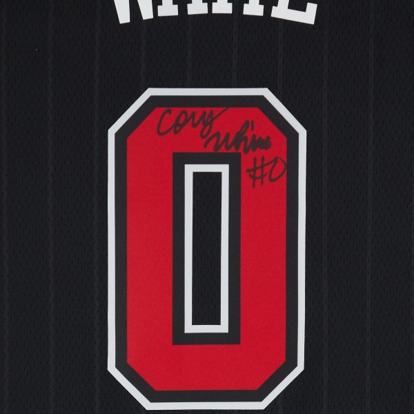 Игровая джерси Coby White Chicago Bulls Autographed Fanatics Authentic Black Jordan Brand Statement Edition Swingman