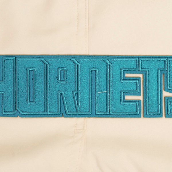 Шорты Charlotte Hornets Pro Standard Triple Tonal Woven - Cream