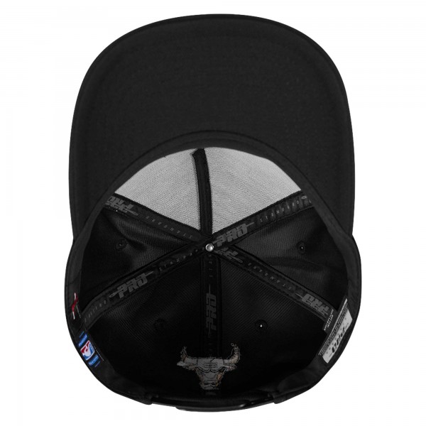 Бейсболка Chicago Bulls Pro Standard Black Metallic Logo Pinch Front