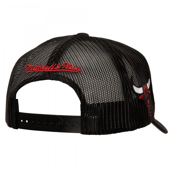 Бейсболка Chicago Bulls Mitchell & Ness Script Sidepatch Trucker - Black