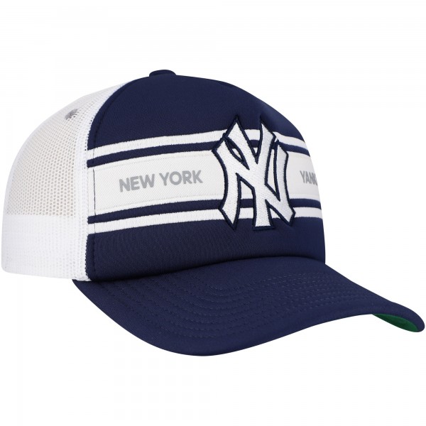 Бейсболка New York Yankees Navy Sideline Trucker