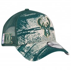 Бейсболка Milwaukee Bucks New Era Hunter Green/Cream Tip Off A-Frame Trucker 9FORTY