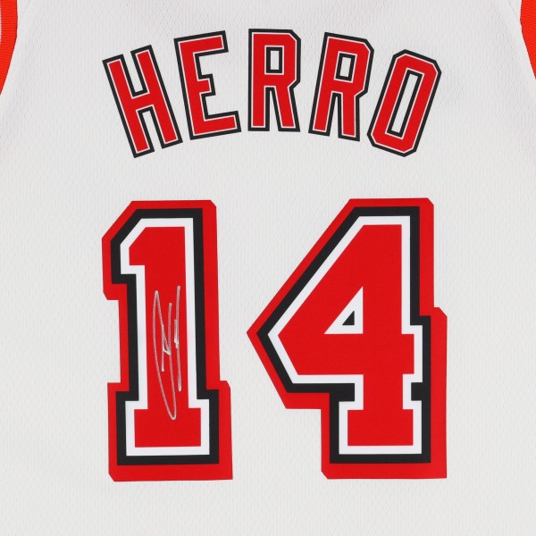 Игровая джерси Tyler Herro Miami Heat Autographed Fanatics Authentic White Nike 2022-23 Classic Swingman