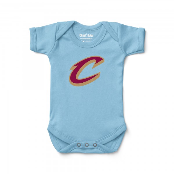 Newborn & Малышам Cleveland Cavaliers Chad & Jake Light Blue Primary Logo Bodysuit