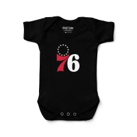 Newborn & Малышам Philadelphia 76ers Chad & Jake Black Primary Logo Bodysuit