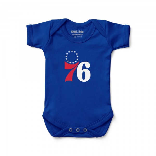 Newborn & Малышам Philadelphia 76ers Chad & Jake Royal Primary Logo Bodysuit