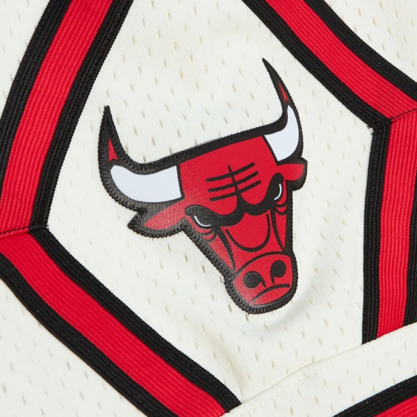 Шорты Chicago Bulls Mitchell & Ness Cream 1997/98 Hardwood Classics Team Color Swingman