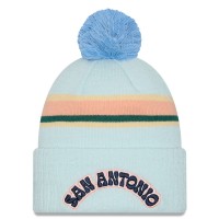 Шапка с помпоном San Antonio Spurs New Era 2024/25 City Edition Cuffed Knit - Light Blue