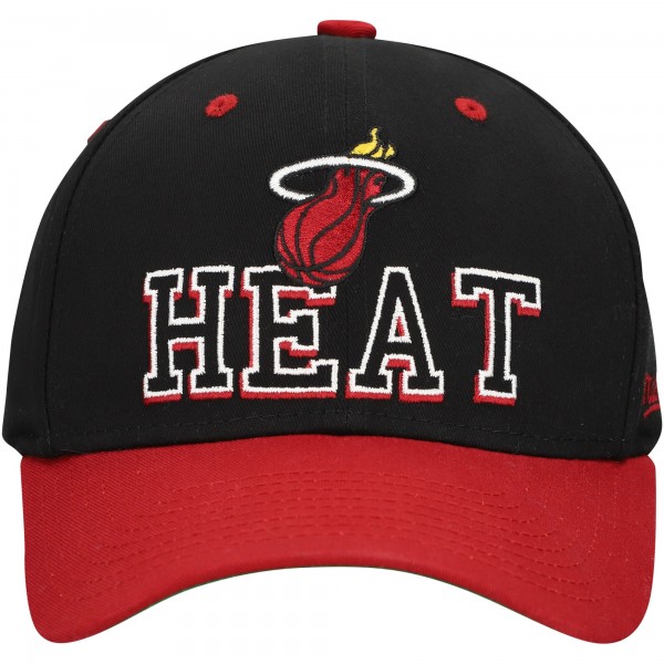 Бейсболка Miami Heat Mitchell & Ness Black/Red Backside Script Two-Tone Pro Crown