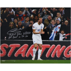 Фото с автографом Harry Kane England National Team Fanatics Authentic 16 x 20 Celebrating England Debut Goal with Multiple Inscriptions - Limited Edition of 15