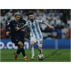 Фото с автографом Lionel Messi Argentina National Team Fanatics Authentic 12 x 16 2022 FIFA World Cup Final Dribbling