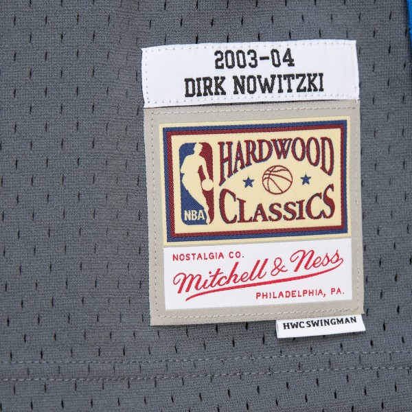 Игровая форма Dirk Nowitzki Dallas Mavericks Mitchell & Ness 2003/04 Hardwood Classics Swingman - Gray