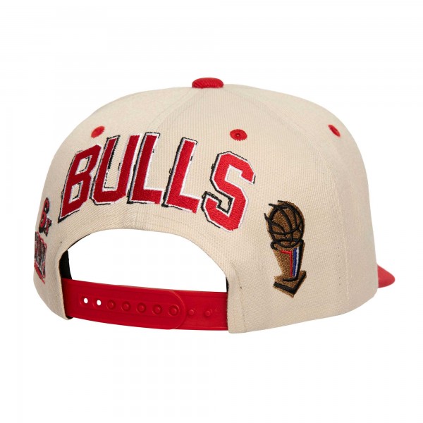 Бейсболка Chicago Bulls Mitchell & Ness Cream/Red 6x NBA Champions Soul Legacy Defined