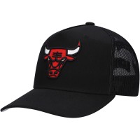 Бейсболка Chicago Bulls Mitchell & Ness Monogram Allover Logo Mesh Trucker - Black