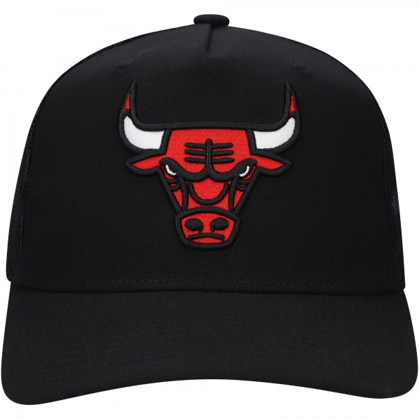 Бейсболка Chicago Bulls Mitchell & Ness Monogram Allover Logo Mesh Trucker - Black