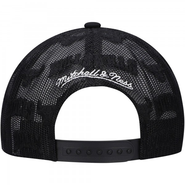 Бейсболка Chicago Bulls Mitchell & Ness Monogram Allover Logo Mesh Trucker - Black