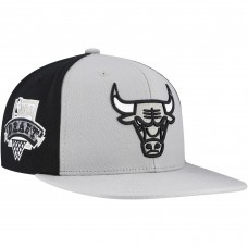 Бейсболка Chicago Bulls Mitchell & Ness Gray Core