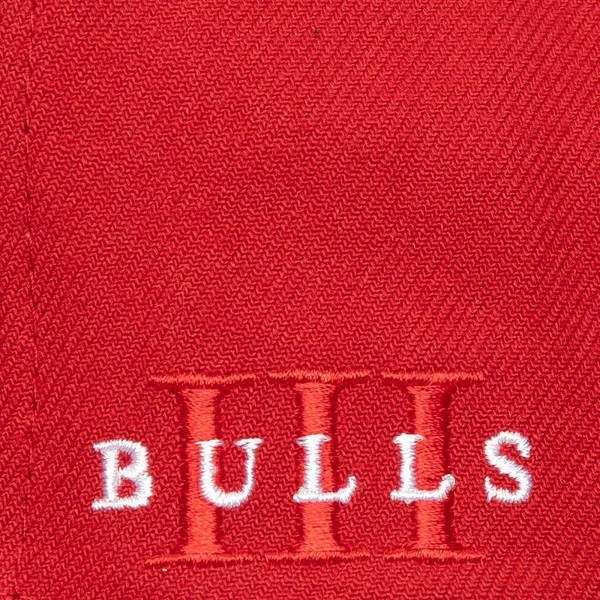Бейсболка Chicago Bulls Mitchell & Ness Core III - Red