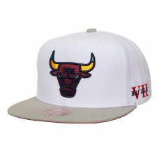 Бейсболка Chicago Bulls Mitchell & Ness Core - White/Gray