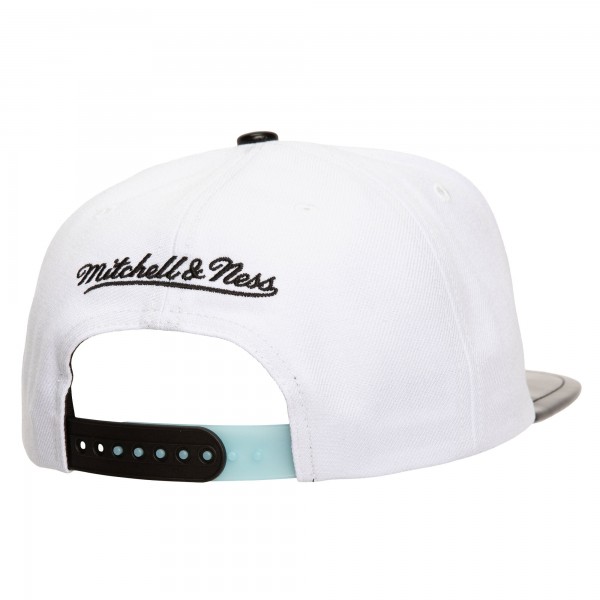 Chicago Bulls Mitchell & Ness White Day 11 Snapback Hat
