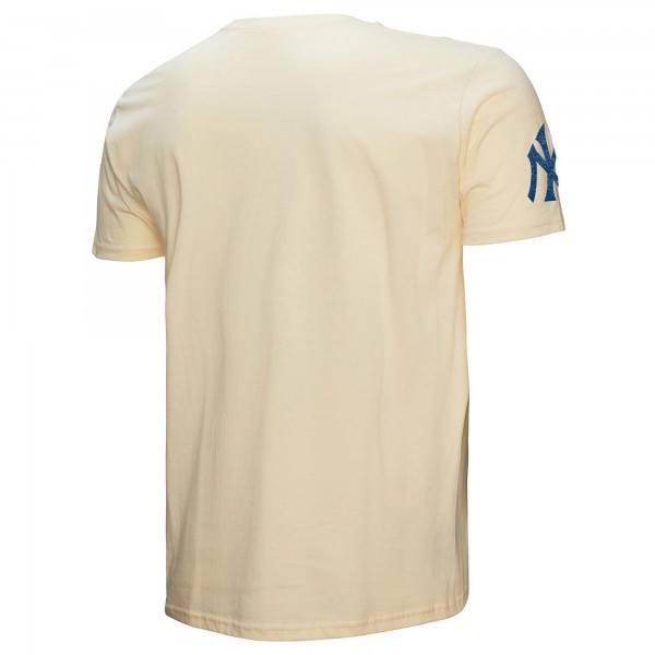New York Yankees Mickey Mantle Mitchell & Ness Cream Cooperstown Collection Player T-Shirt