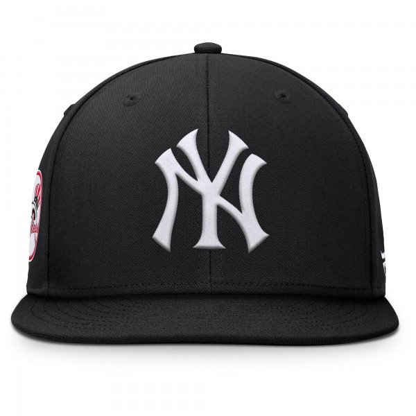 New York Yankees Fanatics Black Walk-Off Bullpen Snapback Hat