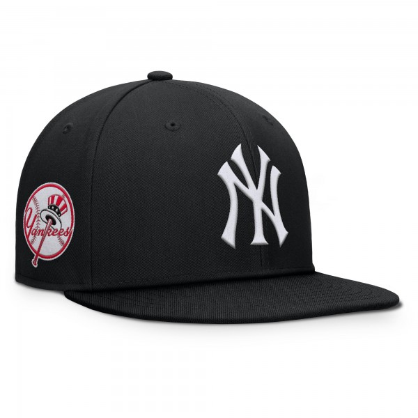 New York Yankees Fanatics Black Walk-Off Bullpen Snapback Hat