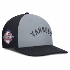 New York Yankees Nike Gray/Navy Pro Performance Snapback Hat