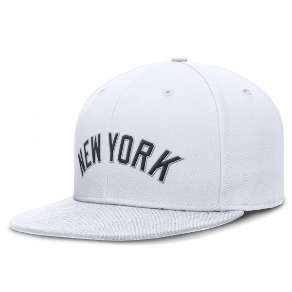Бейсболка New York Yankees Nike White True Performance