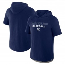 Футболка с капюшоном New York Yankees Fanatics Navy Clubhouse Optimal Play Raglan