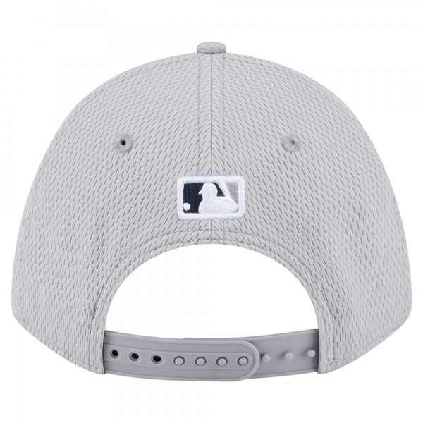 Бейсболка New York Yankees New Era Gray 2025 MLB Clubhouse 9FORTY M-Crown
