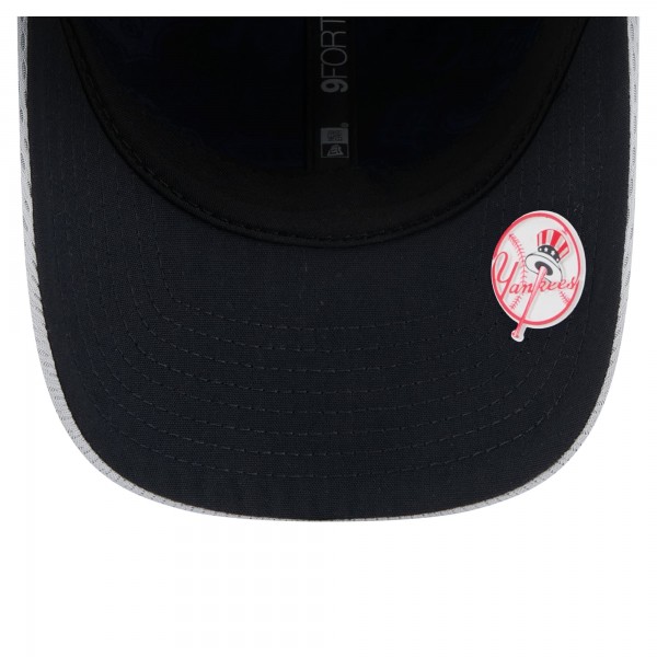 Бейсболка New York Yankees New Era Gray 2025 MLB Clubhouse 9FORTY M-Crown