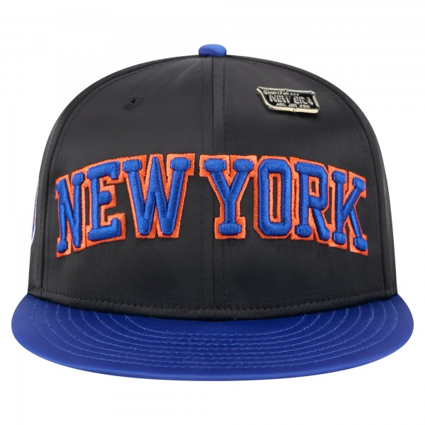 Бейсболка New York Knicks New Era Black/Blue Throwback Satin Vintage Pin Two-Tone 59FIFTY